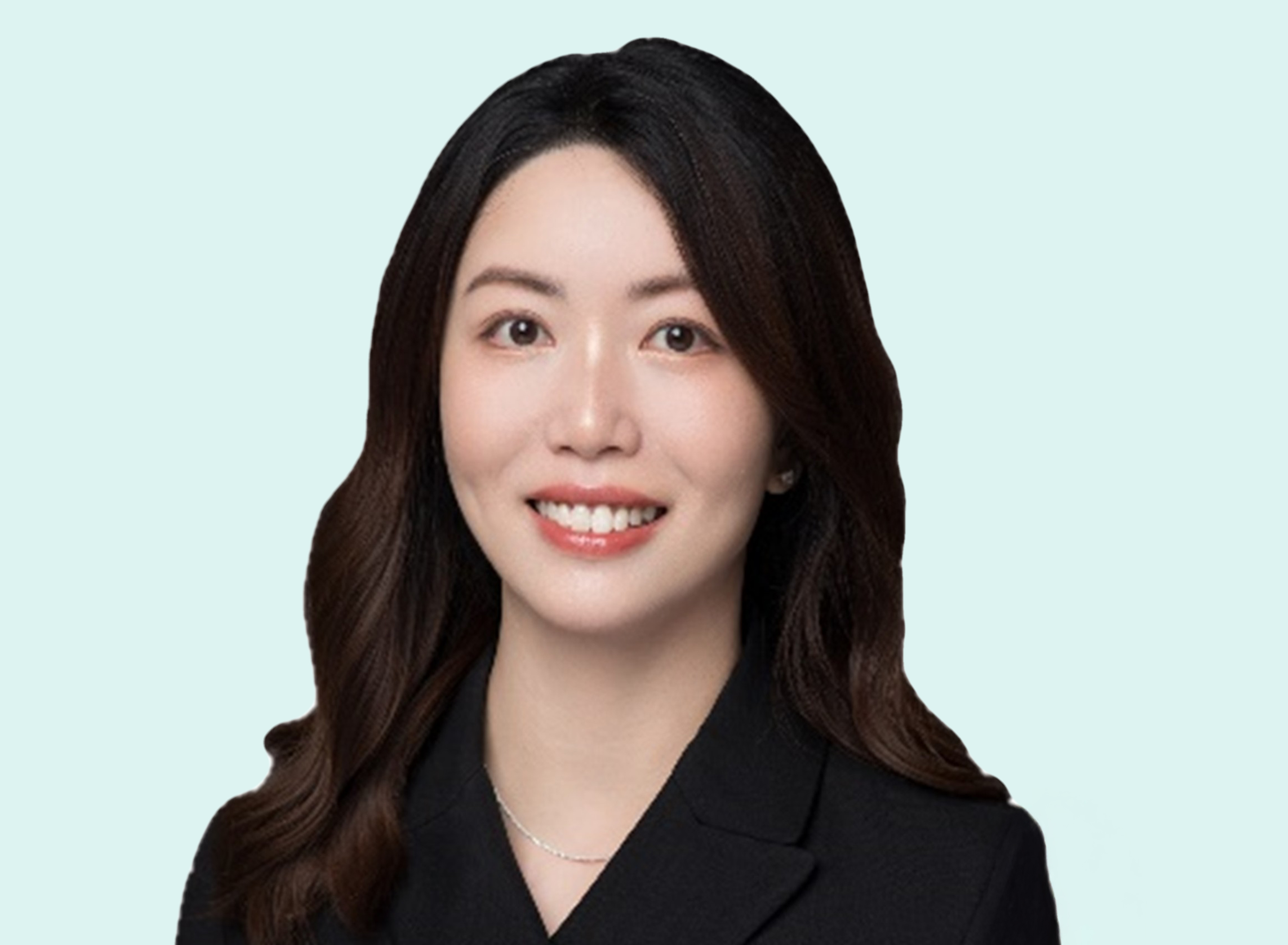 Director - 潘家寶女士